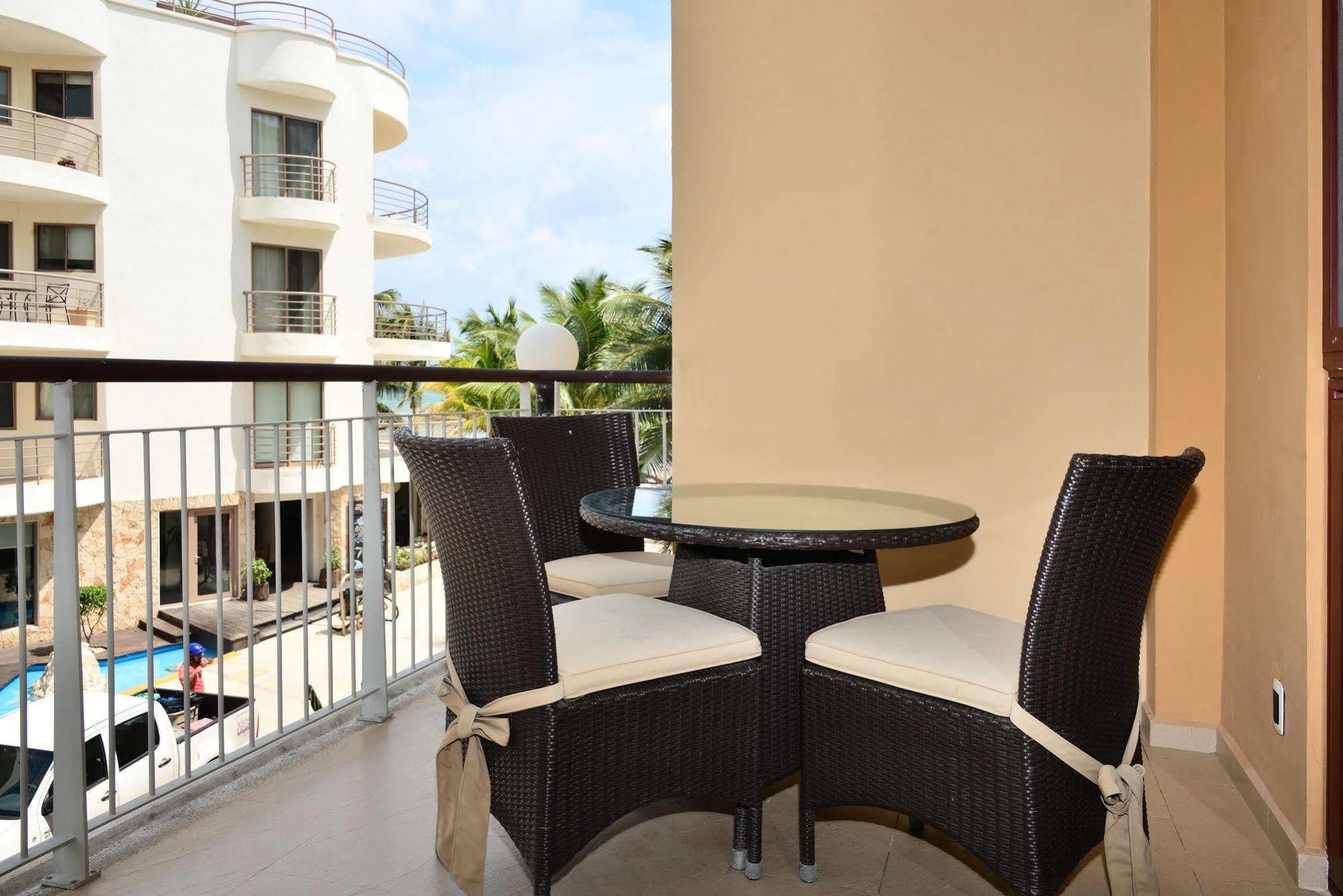 Residencia El Faro Hotel 3*