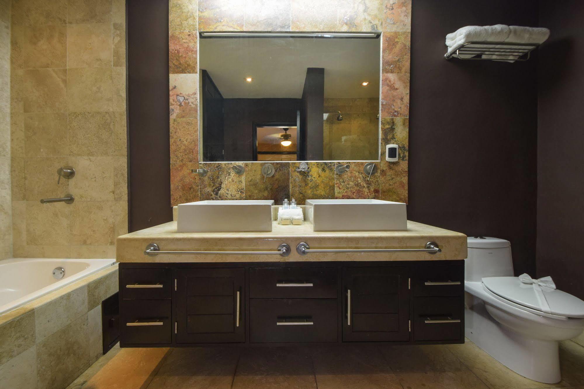 Hotel Residencia El Faro 3*