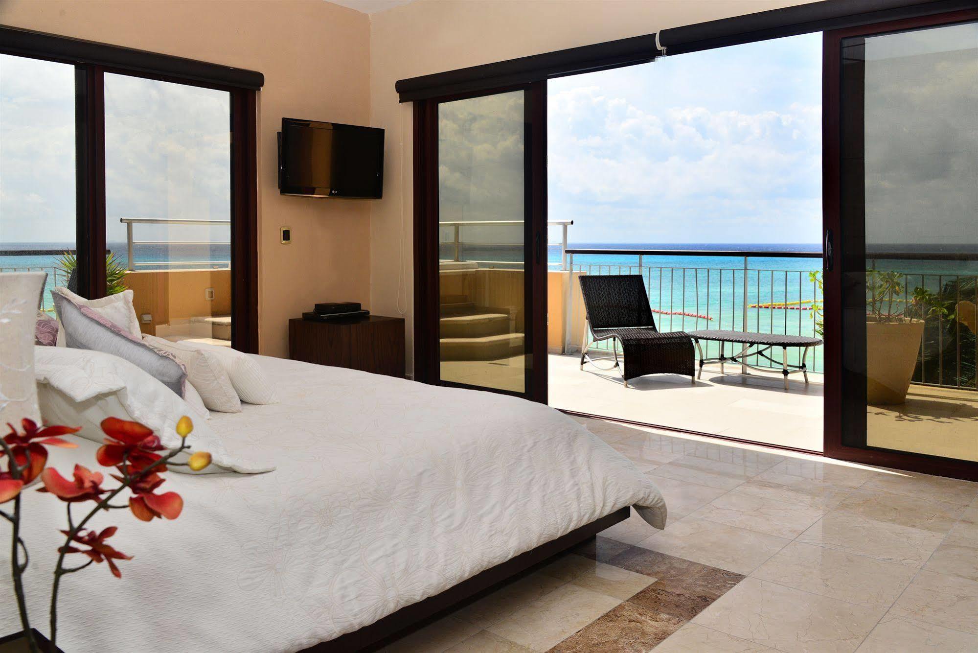 Residencia El Faro Hotel